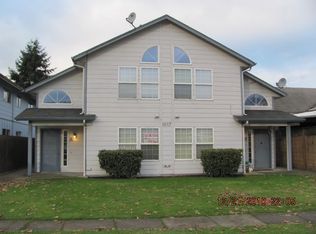 1017 7th Ave APT A, Longview, WA 98632