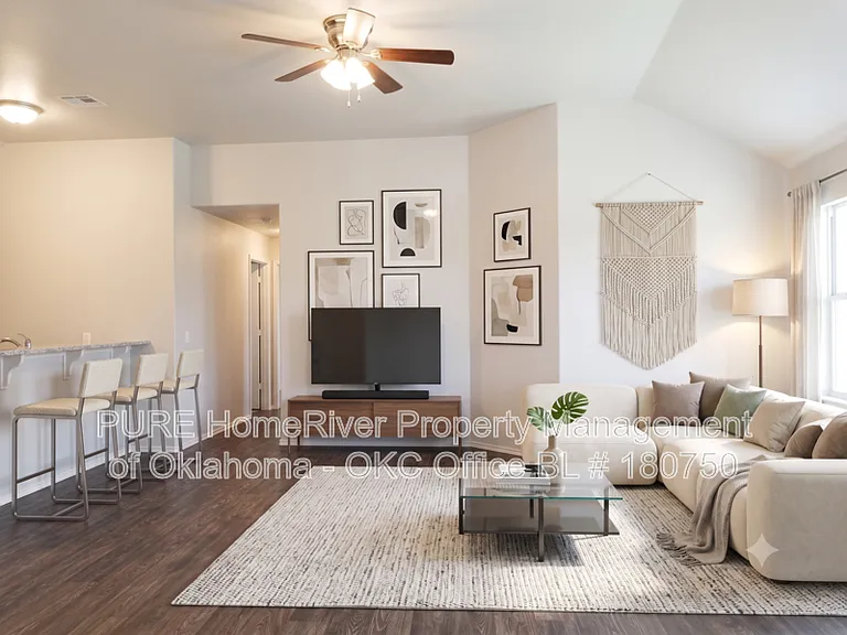 1601 Everglade Ct — Photo 2