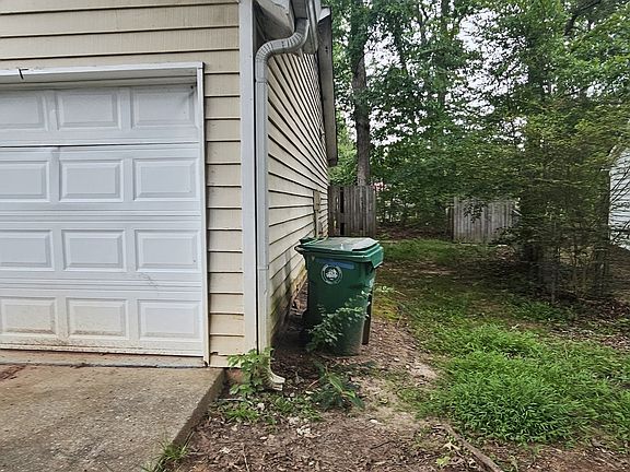 4th image of 854 Greenhedge Dr