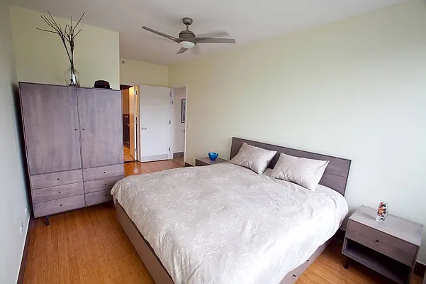 Sold by Luminous Realty | media 6