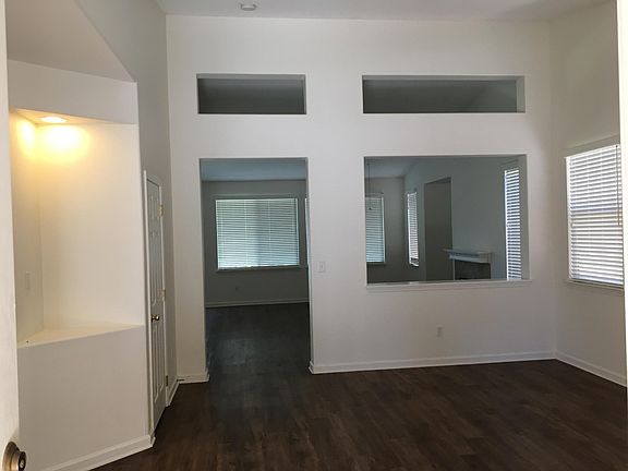 4th image of 569 Sycamore Dr