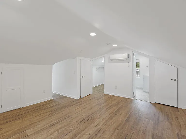 6011 44th Ave — Photo 26
