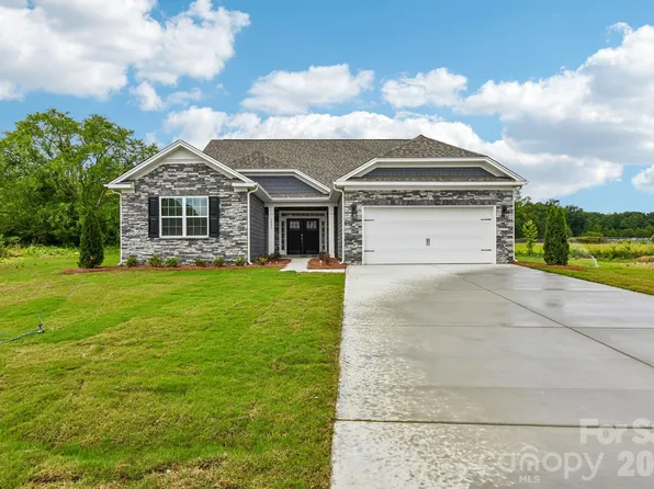 3043 Eclipse Ct, Indian Trail, NC 28079