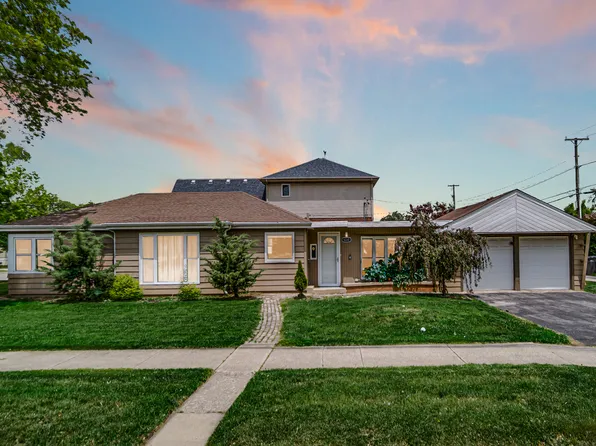 6330 107th St, Chicago Ridge, IL 60415