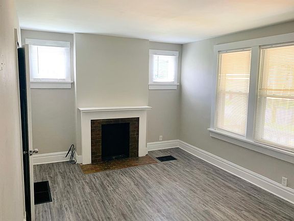 4th image of 2837 Montana Ave