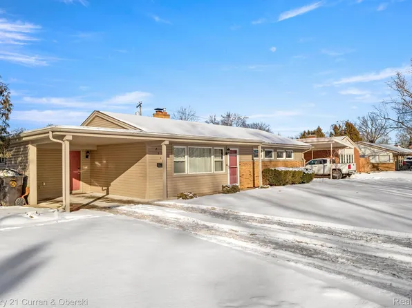 2546 Andover St, Trenton, MI 48183