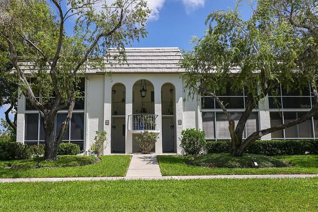 2 bed, 2.0 bath, 1164 sqft, $2,495 — Photo 1