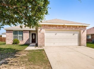 1639 Dream Catcher Way, Krum, TX 76249