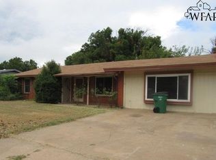 604 Mimosa St, Burkburnett, TX 76354