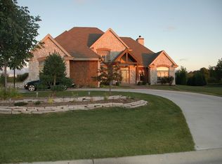 W192S8858 Settlement Ct, Muskego, WI 53150