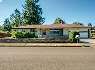 17150 SE Salmon St, Portland, OR 97233