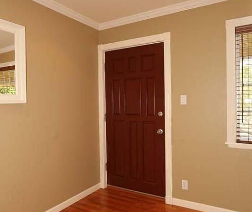 4th image of 916 E Diana Ave