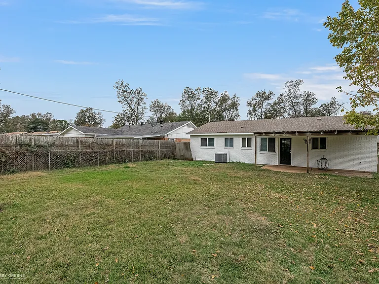 3981 Stuart Ave — Photo 11