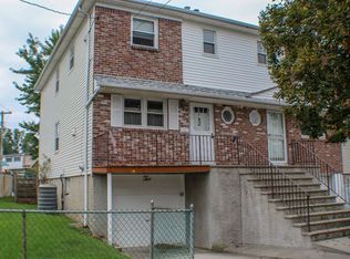 2 East Broadway, Staten Island, NY 10306