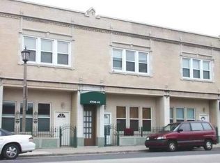 6740 16th St #A, Berwyn, IL 60402