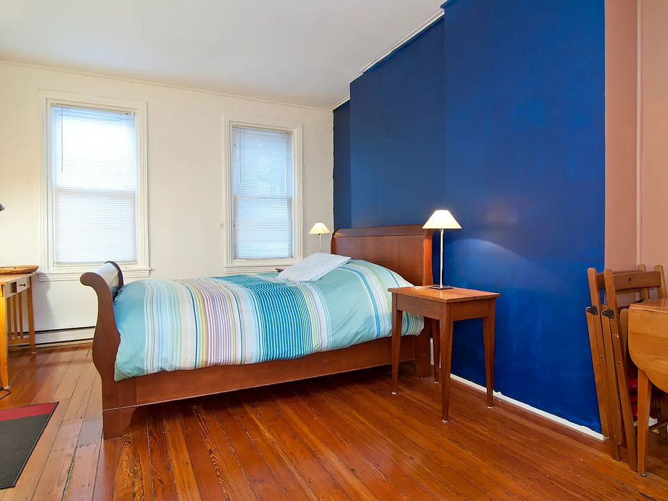 1st image of 2039 Moravian St #1