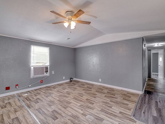 2nd image of 1129 Merners Trl