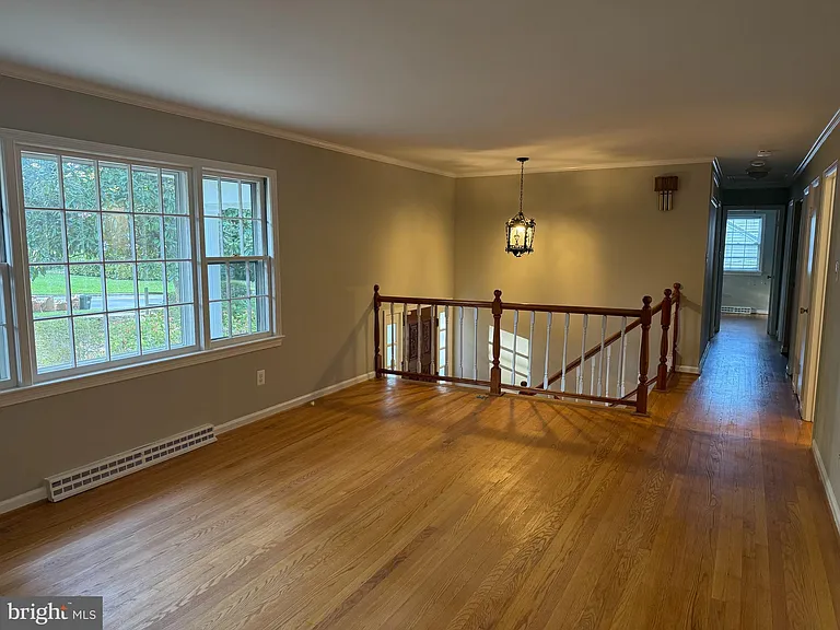 4005 King Arthur Rd — Photo 2