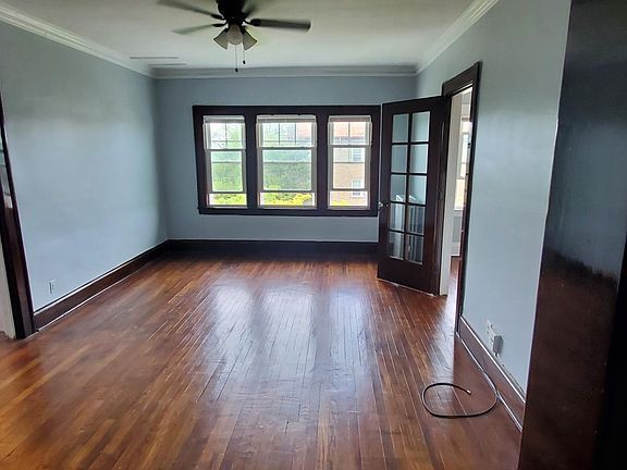 Large, bright, living area