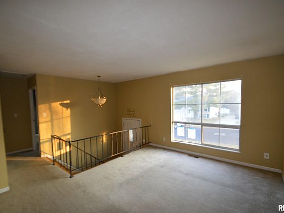 4th image of 4131 W Courtland St