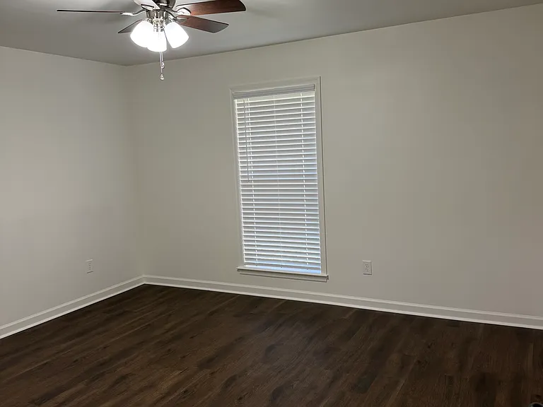 216 Inglewood Dr — Photo 22