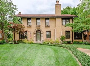 7317 Teasdale Ave, Saint Louis, MO 63130