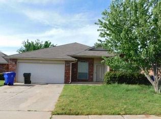 901 Shadowhill St, Norman, OK 73071