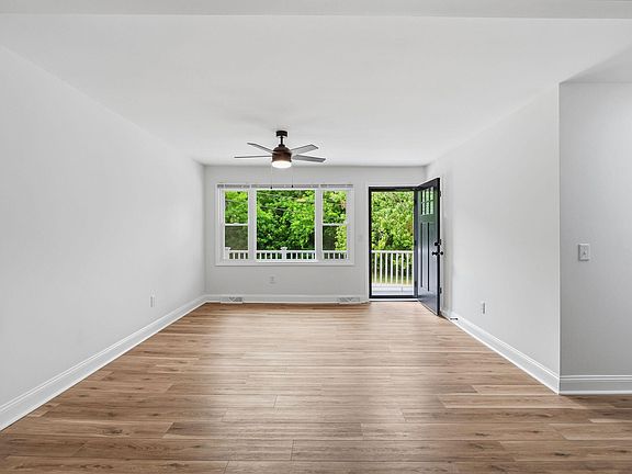 4th image of 248 Lakeside Dr