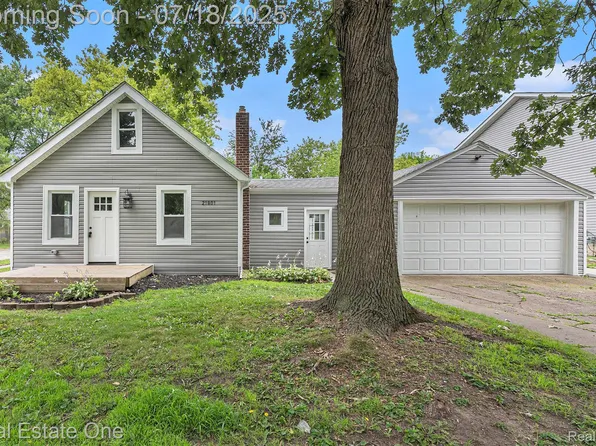 21801 Colgate St, Farmington Hills, MI 48336