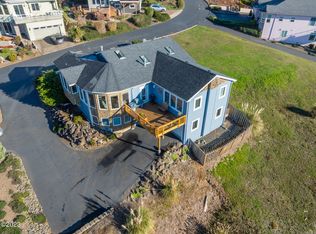140 NE Spring Ave, Depoe Bay, OR 97341