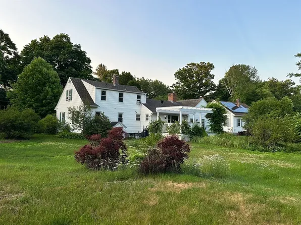 31 West St, South Deerfield, MA 01373