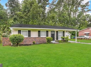 2566 Santa Barbara Dr NW, Atlanta, GA 30318