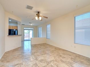 538 W Chardin Dr, Green Valley, AZ 85614