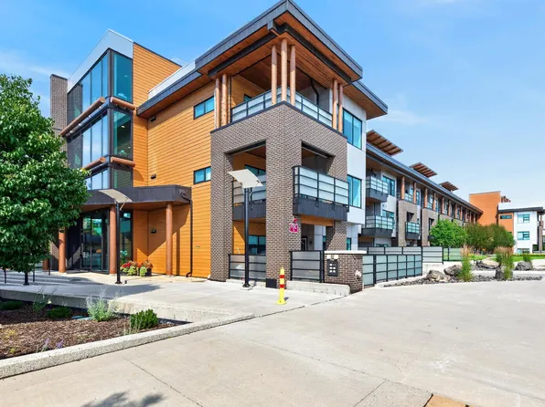 61 Festival Way #336, Strathcona County, AB T8A 4Y9
