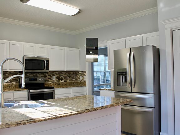 5th image of 5405 Berkers Ct W