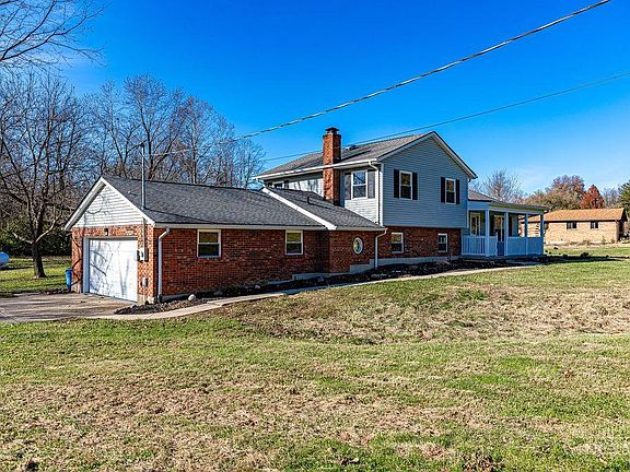 3rd image of 4581 California Rd