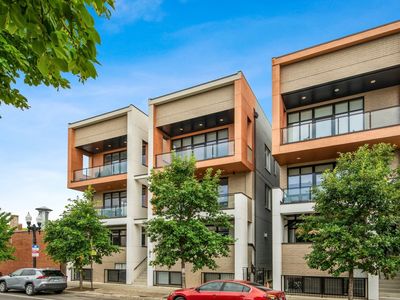 2440 W Irving Park Rd #2, Chicago, IL, 60618