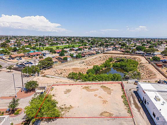 3rd image of 3030 Trawood Dr