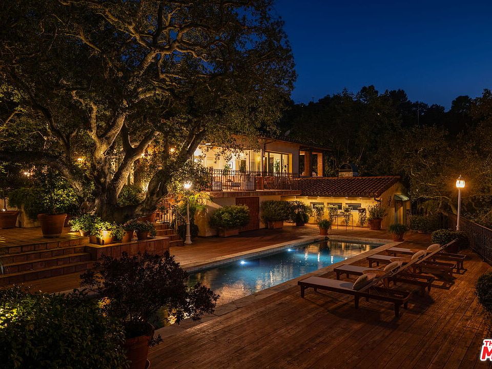 1st image of 13341 Mulholland Dr