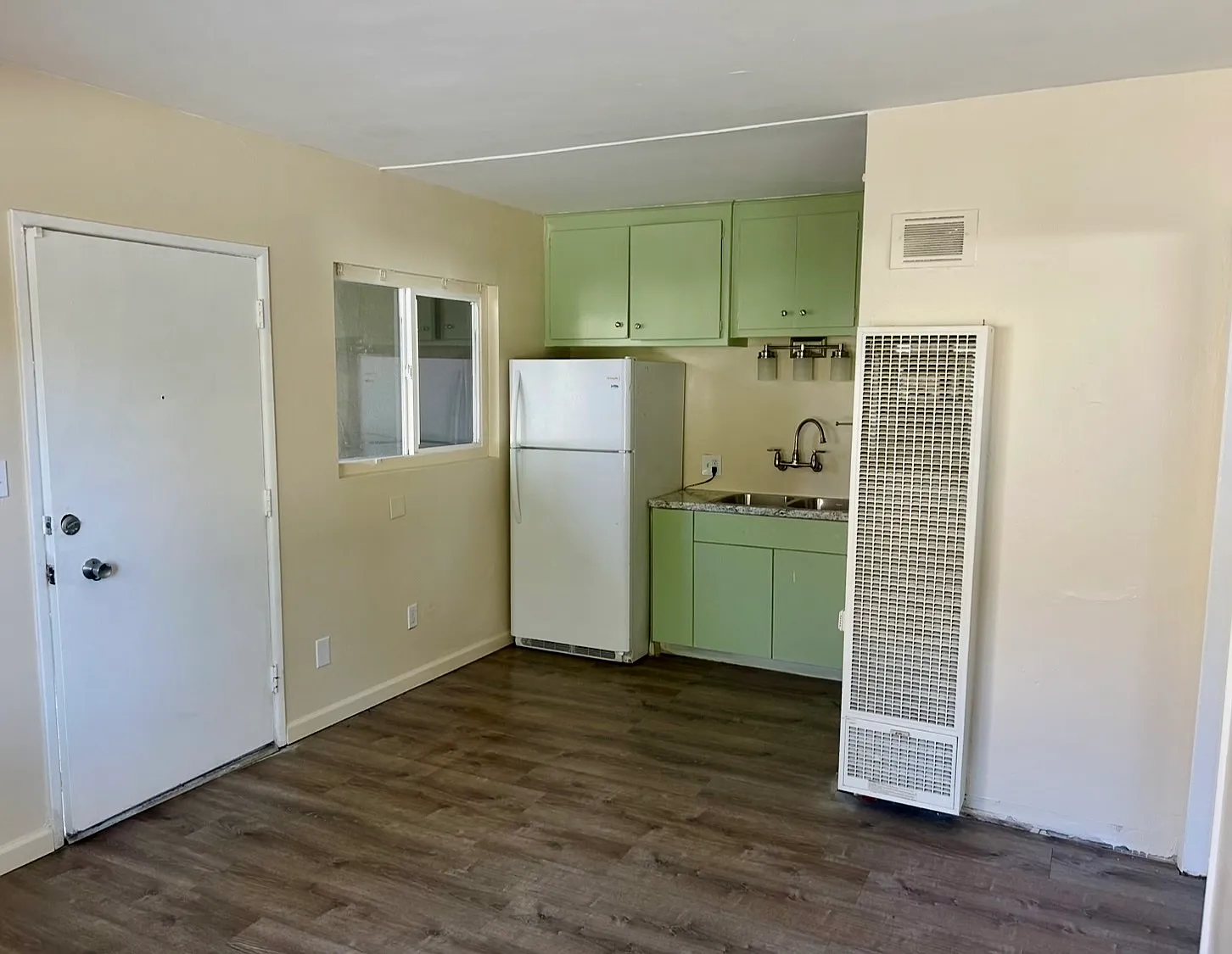 1016 Castillo St - 1 — Photo 3