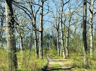 9775 Whitewood Rd, Pinckney, MI 48169