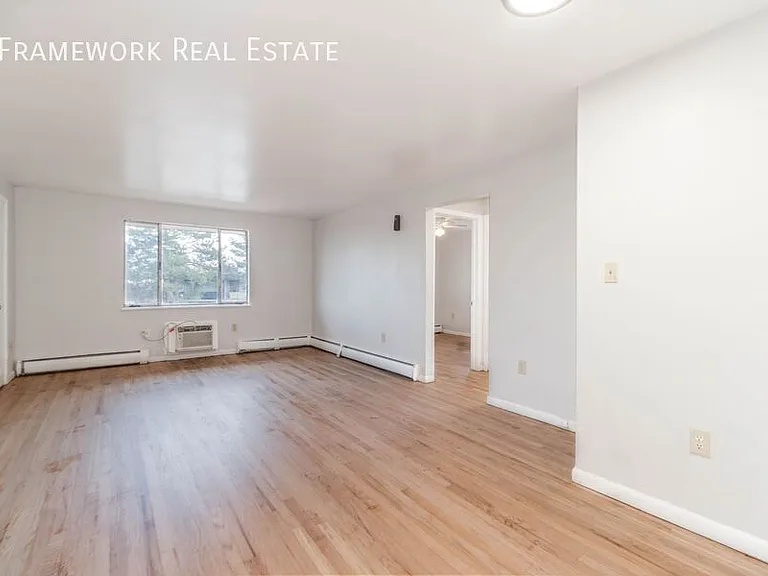 717 Oak St #2 — Photo 21