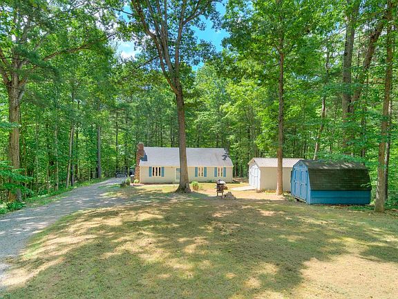 3rd image of 2716 Winding Way Dr
