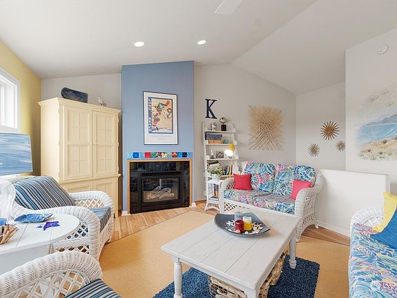 2nd image of 315 5th Street NW #105