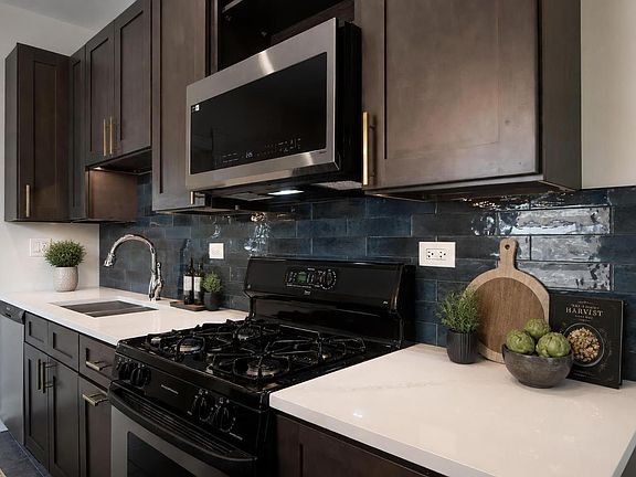 4th image of 1931 N Saint Louis Ave APT 1