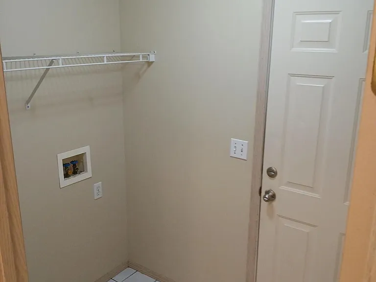 814 Forest Ave S — Photo 7