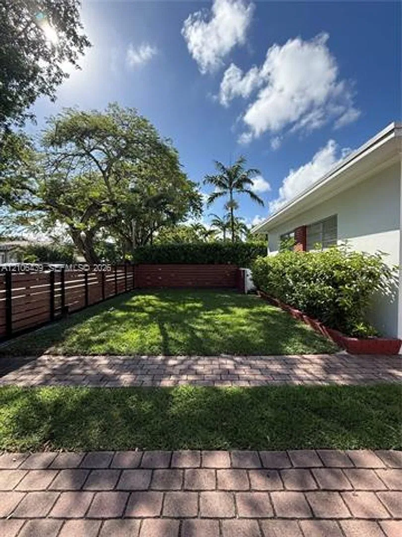 1721 SW 14th St cu-1721, Miami, FL 33145 — Photo 3