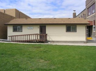 211 S 5th St, Ipswich, SD 57451
