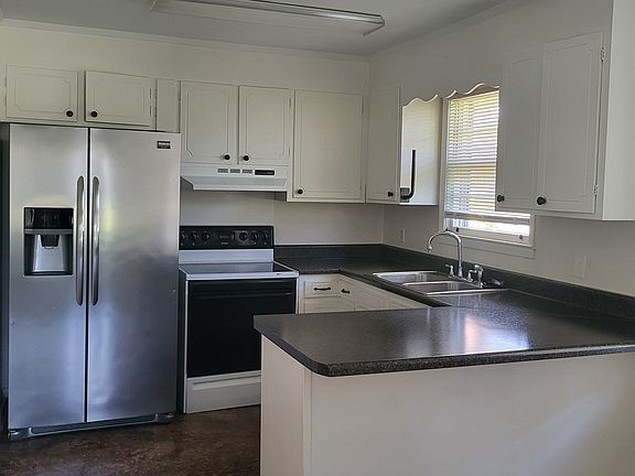 3rd image of 1289 Montview St