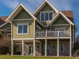 321 Inverness Terrace Ct, Baraboo, WI 53913